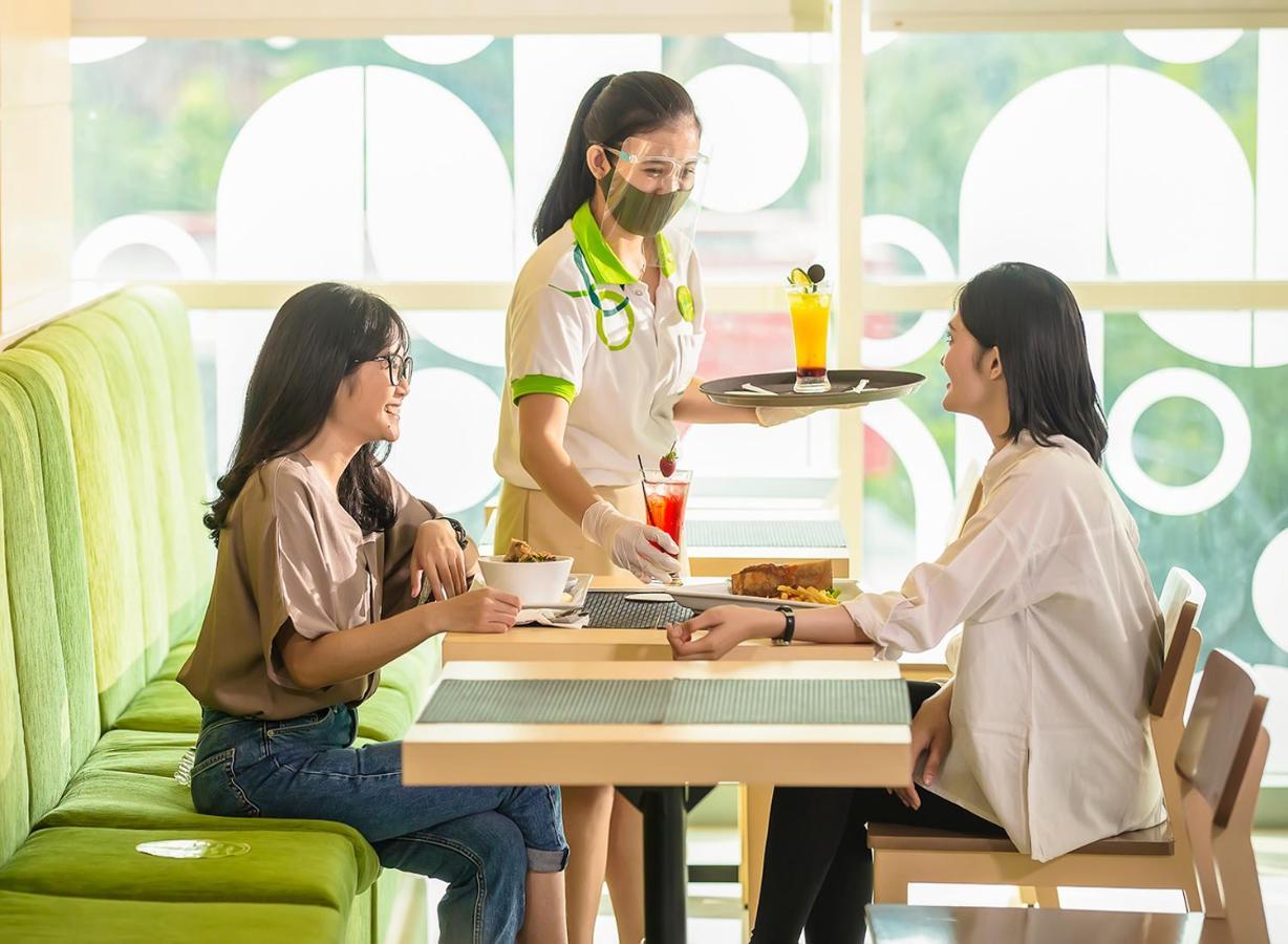 제스트 호텔 파랑 라자 솔로 Bonorejo 외부 사진